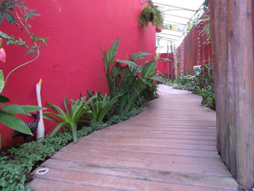 Pousada Parcel Das Ilhas Barra do Sahy Exterior photo